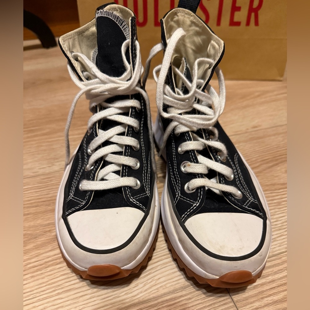 Black and White Converse High-Top Run Star Hike Sneakers- Like New - Picture 11 of 13